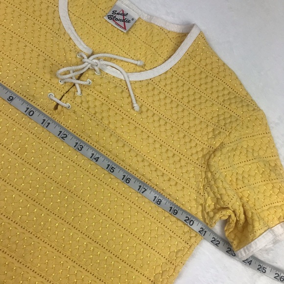 VTG Sweet Blondie Top Sz S/M Yellow Textured S/S - Picture 4 of 6